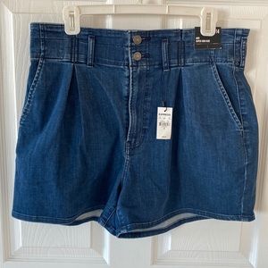 NWT Express Midi super high rise Jean shorts size 14